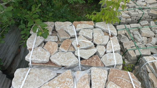 Гранитный плитняк галтованный для парковки купить в Лангепасе