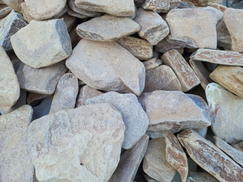 Златолит жёлтый, жёлто-зелёный глыбки и валуны для ланшафтного дизайна купить в Лангепасе