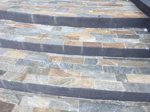 Плитка из Златолита Уральского для лестницы купить в Лангепасе