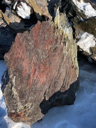 Ландшафтные глыбы красно-фиолетовые 200-1000 килограмм купить в Лангепасе