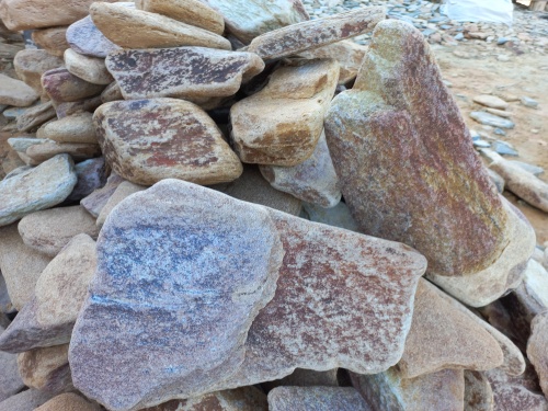 Златолит жёлтый, жёлто-зелёный глыбки и валуны для ланшафтного дизайна купить в Лангепасе