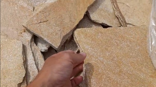 Плитняк златолит жёлтый золотистый для отмостки купить в Лангепасе