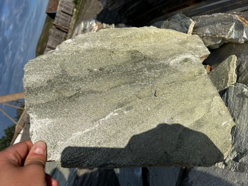 Плитняк златолит зелёный для цоколя, отмостки купить в Лангепасе