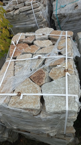 Плитняк галтованный гранитный для ландшафтного дизайна купить в Лангепасе