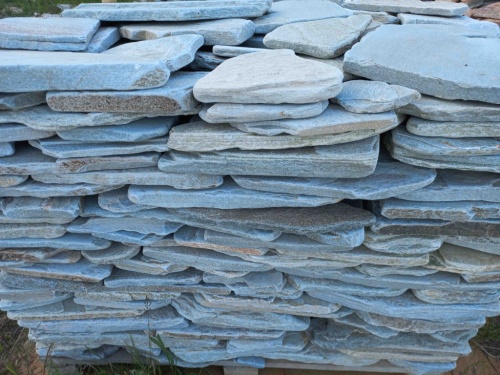 Плитняк златолит зелёный галтованный для цоколя купить в Лангепасе